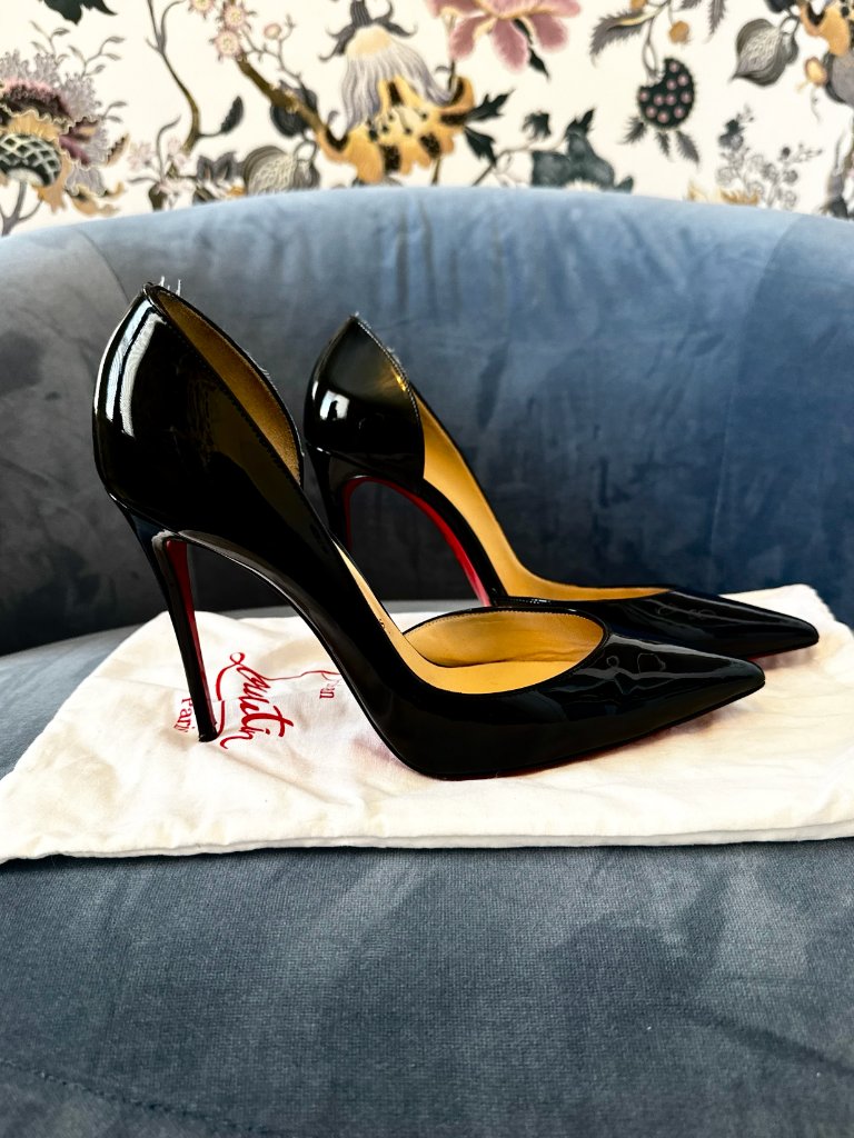 Louboutin Black Patent Iriza (40.5)